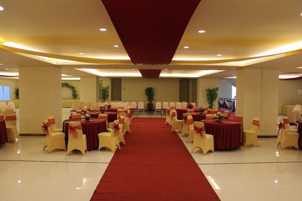 แกรนด์ เอเชีย โฮเต็ล มากาซาร์ Hotel ภายนอก รูปภาพ