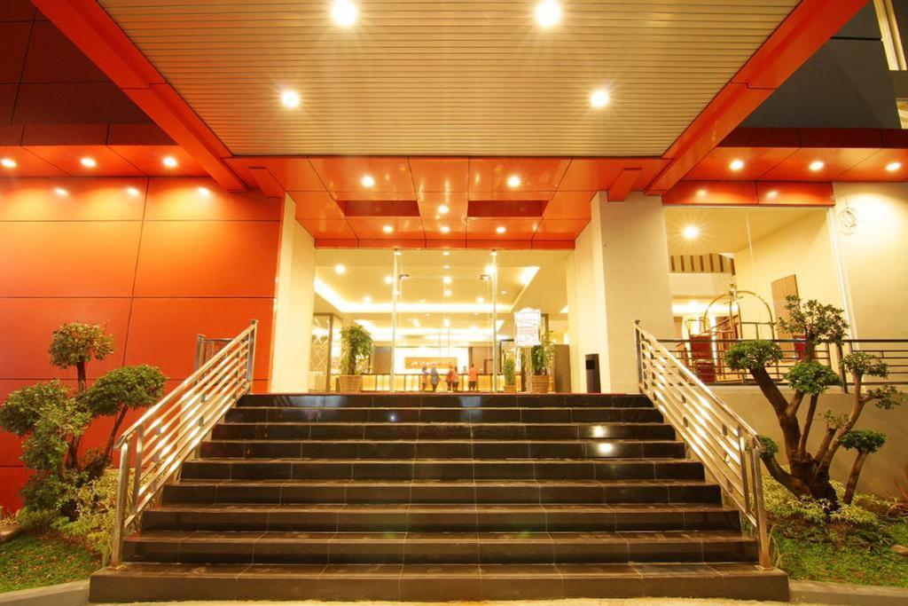 แกรนด์ เอเชีย โฮเต็ล มากาซาร์ Hotel ภายนอก รูปภาพ
